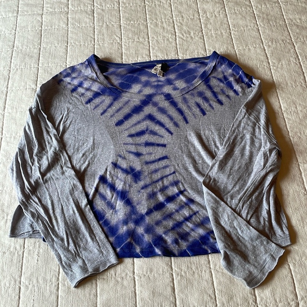 #847 WE THE FREE Sundown Gray and Blue Tie-Dye Long Sleeve Tee